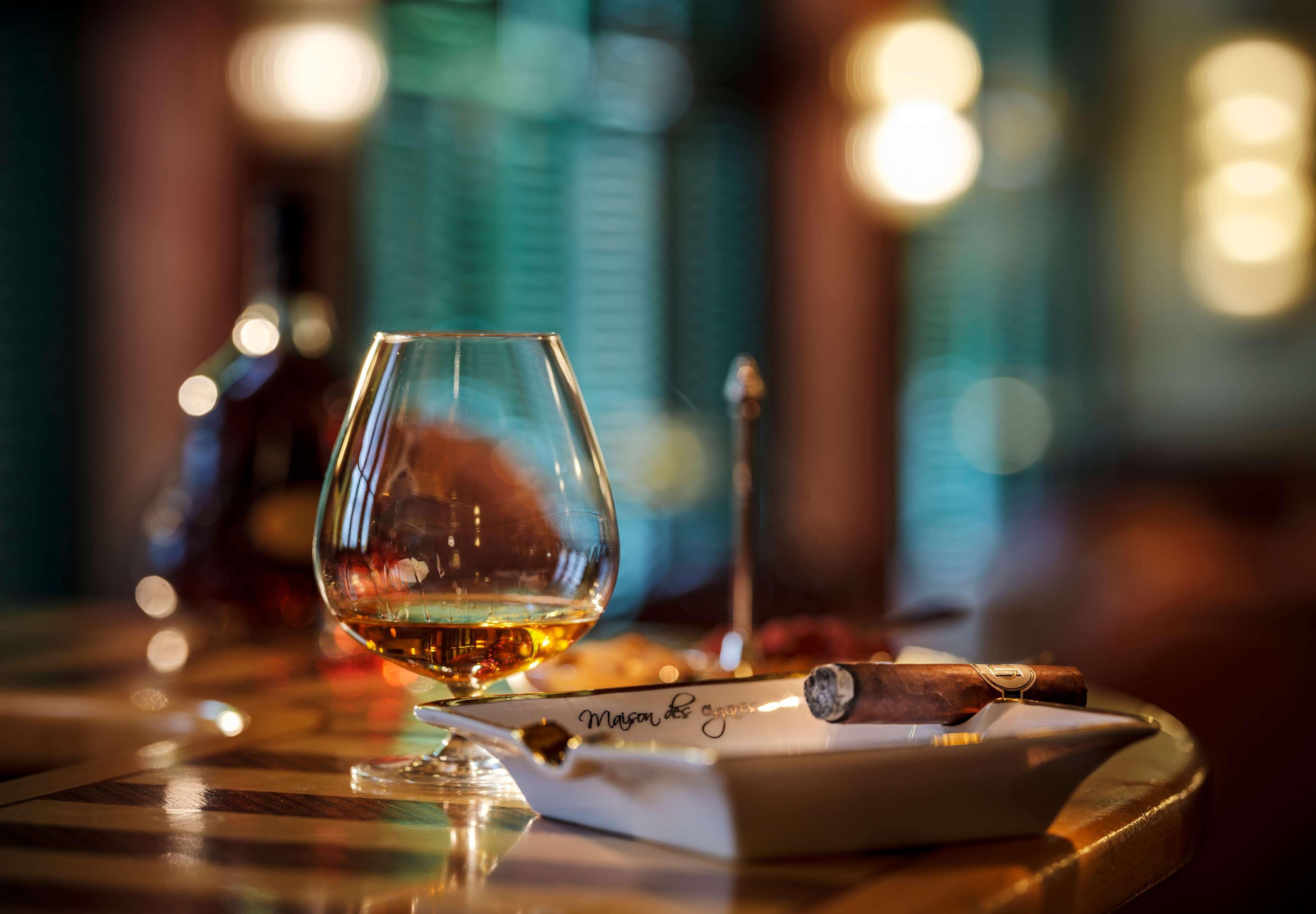 不来梅公园酒店 BRE 外观 照片 A glass of cognac