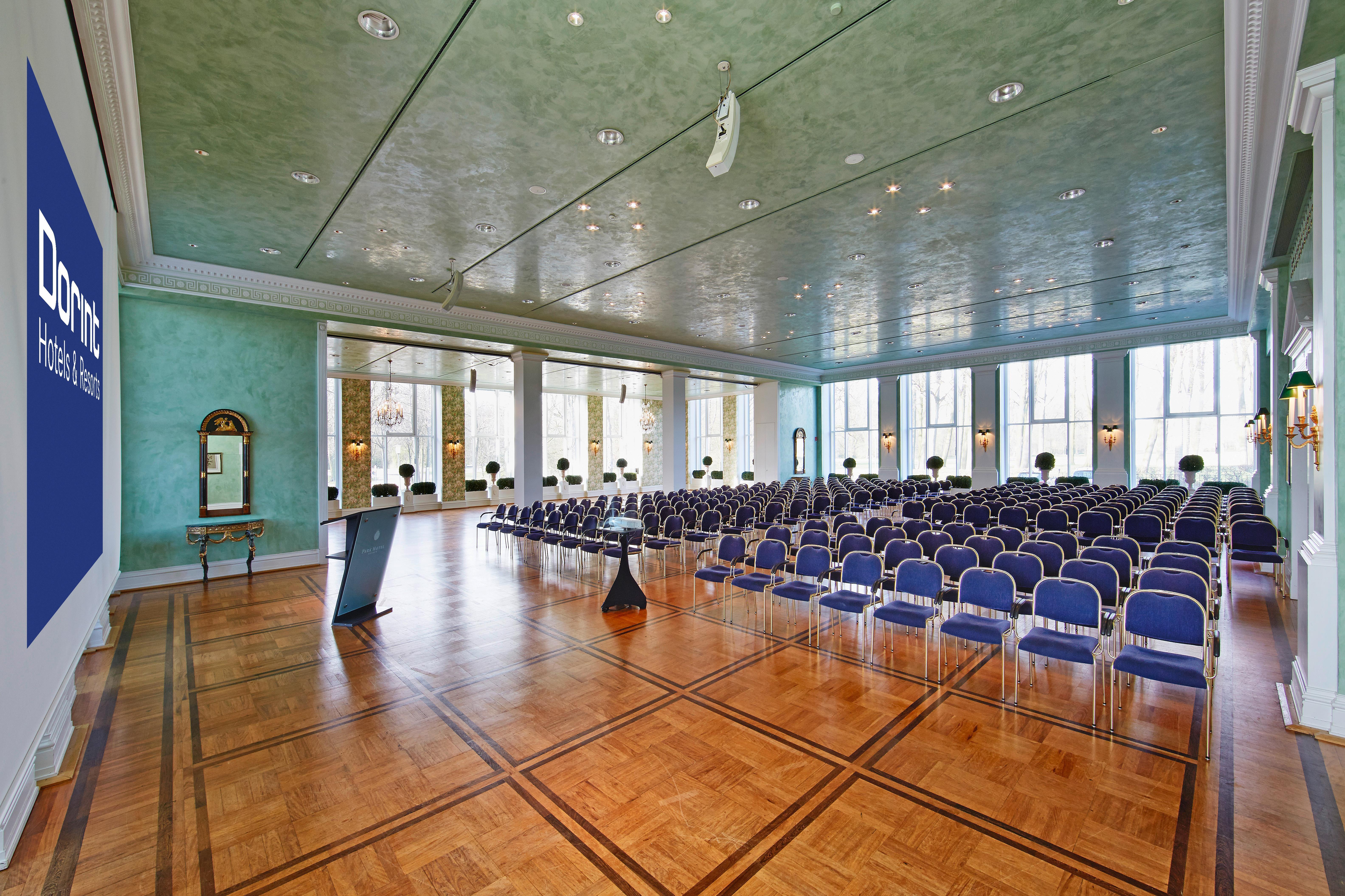 不来梅公园酒店 BRE 外观 照片 The interior of the German Historical Museum
