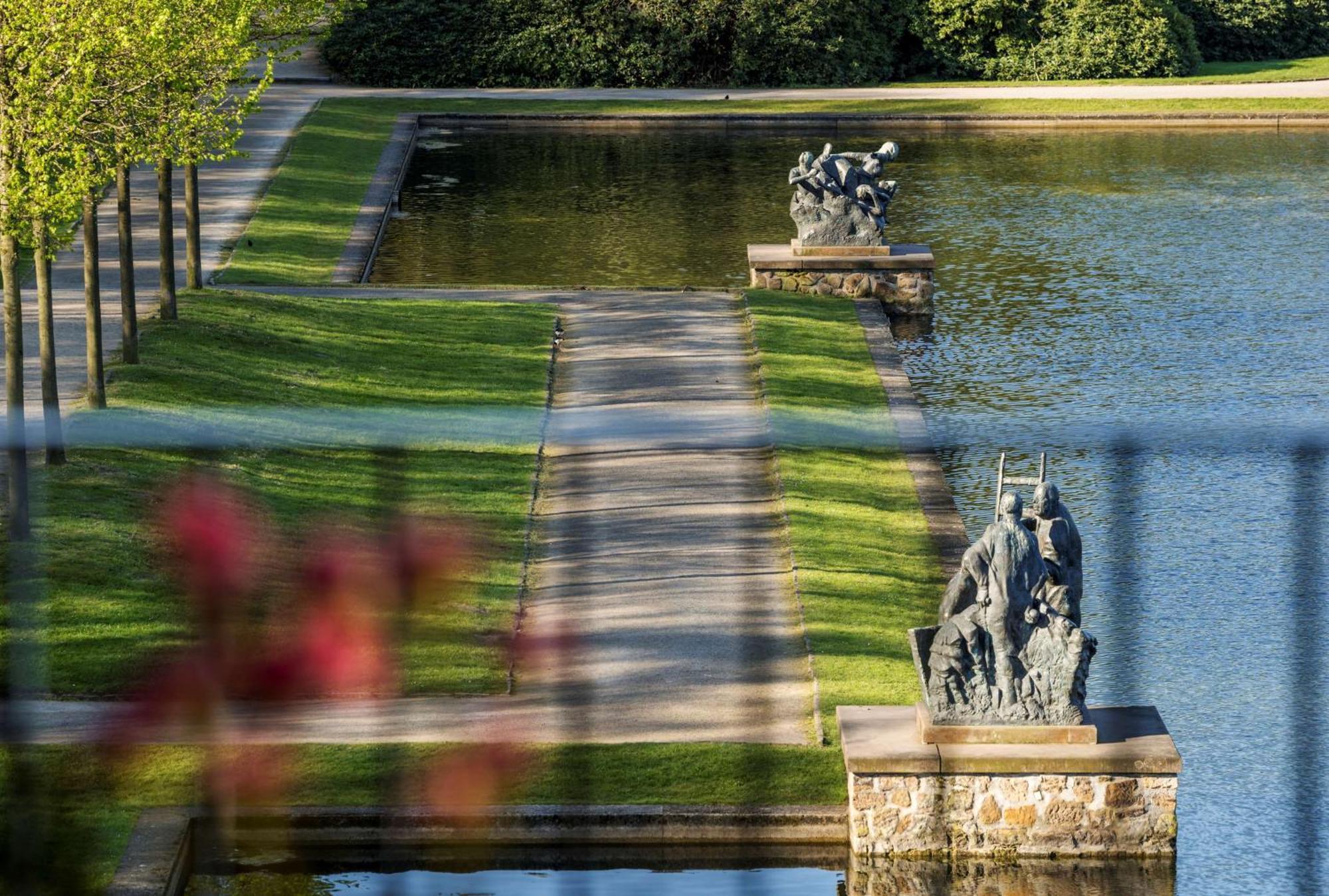 不来梅公园酒店 BRE 外观 照片 The lake at the Kröller-Müller Museum